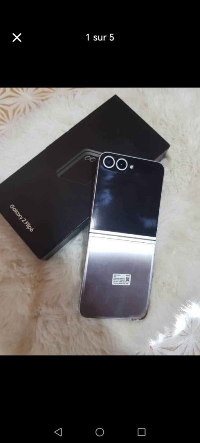 Samsung Zflip 6 peu utilisé 256 gb Samsung Zflip 6 peu utilisé 256 gb