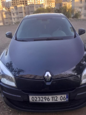 voitures-renault-megane-3-2012-bouira-algerie