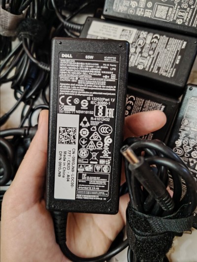 شاحنات-vente-chargeur-dell-fiche-xps-65w-334a-45mm-30mm-originale-charger-laptop-gros-details-livraison-69wilayas-بيع-شارجور-دال-أوريجينال-65واط-شاحن-أصلي-لحاسوب-محمول-جملة-وتجزئة-توصيل-متوفر-ل69ولاية-الجزائر-وسط