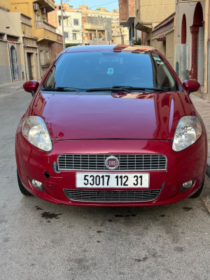 citadine-fiat-punto-2012-oran-algerie