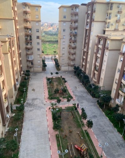 بيع شقة 5 غرف الجزائر عين طاية