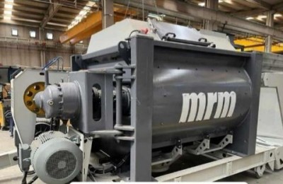 Pièce centrale a beton بيع قطاع غيار 