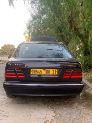 grande-berline-mercedes-classe-e-2000-ain-smara-constantine-algerie