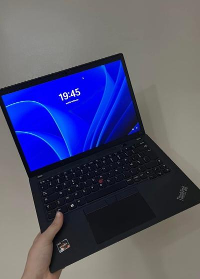 LENOVO THINKPAD X13 RYZEN 5 pro 6650u 16gb 256gb ECRAN 13" FULL HD TACTILE 