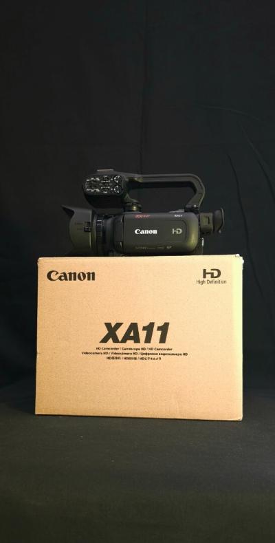 Caméscopes Canon Xa11