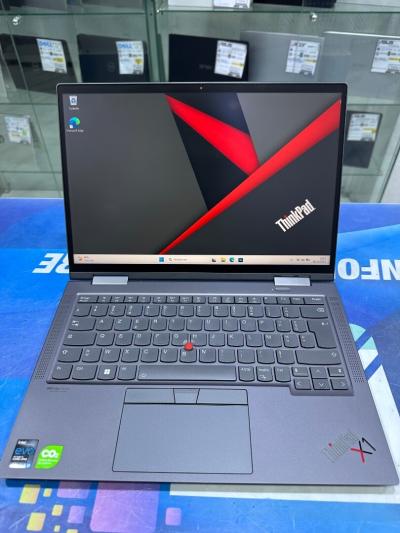 THINKPAD X1 YOGA X360 CORE : INTEL I5 _ 1145G7 DISC :  256 GB  (SSD)  RAM : 16 GB
