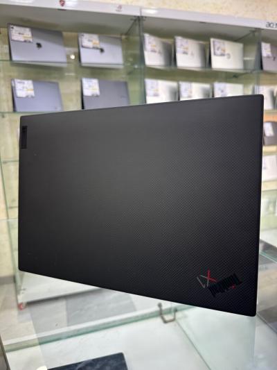 THINKPAD X1 CARBON  CORE : i5 / 1135G7 DISC : 512 GB  (SSD) RAM : 16 GB   