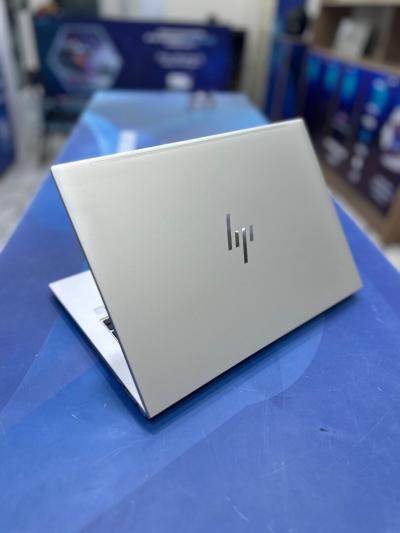 HP ELITEBOOK 840 G9  CORE : INTEL i5 - 1245U DISC : 512 GB  (SSD)  RAM : 16 GB  