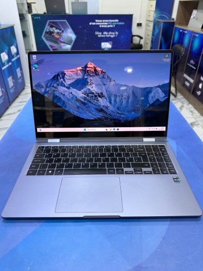 SAMSUNG GALAXIE BOOK 4 X360 Fissuré  CORE : INTEL CORE 7 155U DISC : 01 TB  (SSD)  RAM : 16 GB