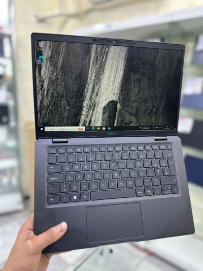 DELL LATITUDE 7320  CORE : i5 - 1145G7  04 cœur up  DISC : 256 GB  (SSD)  RAM 16GB