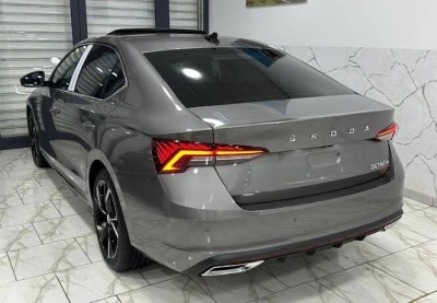 الإضاءة-feu-arriere-skoda-octavia-2025-2026-بئر-خادم-الجزائر