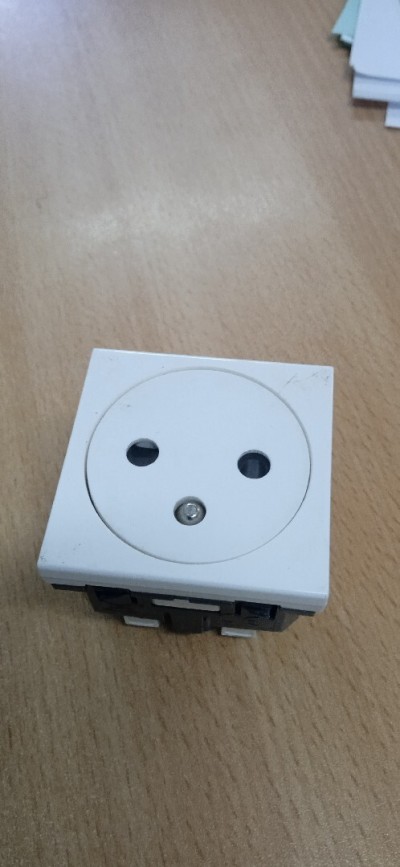 Prise électrique legrand