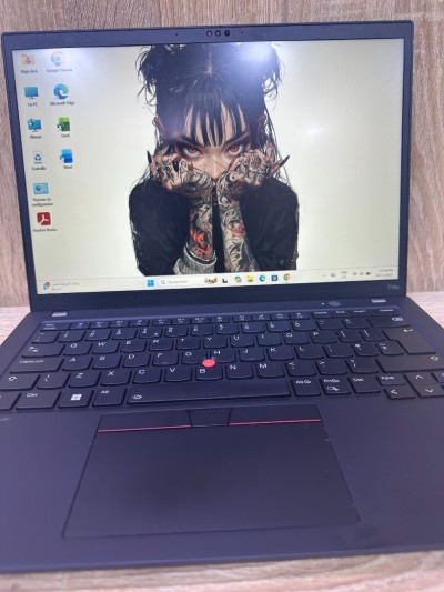 Lenovo ThinkPad T14S CPu AMD Ryzen 7 Pro 7840U / RAM 32GB / 512 GB NVMe