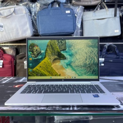 HP EliteBook 640 G10