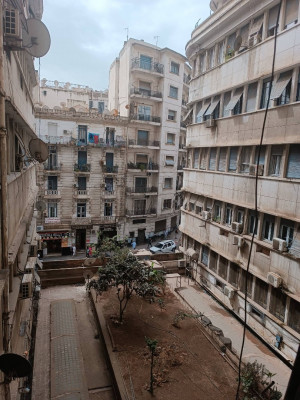 كراء شقة 5 غرف الجزائر الجزائر وسط