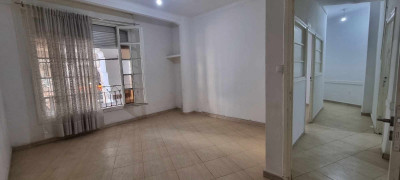 Sell Apartment F8 Alger Bab el oued
