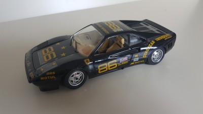 Voiture de course Rally, Ferrari GTO 1984 noir burago 1/24 European University Made in Italy