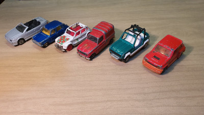 Voitures miniature Majorette Renault 4L 1/55, Simca 1/60 , 2 CV 1/60, R19 Cabriolet 1/55, R5