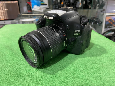 Canon EOS 600D + Obj 28-80