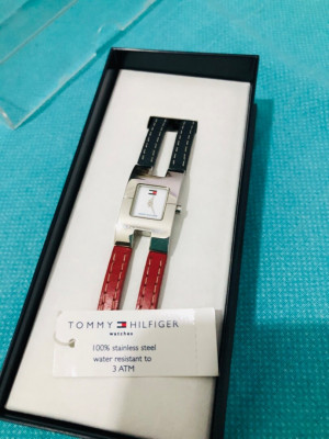 femmes-tommy-hilfiger-originale-tres-bon-etat-baraki-alger-algerie