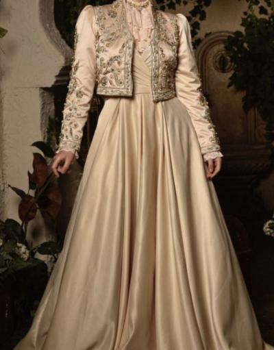 حياكة-و-خياطة-cherche-vendeuse-domaine-tenues-traditionnelles-شراقة-الجزائر