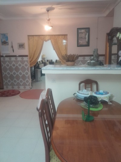 بيع عقار شقة 4 غرف الجزائر عين طاية