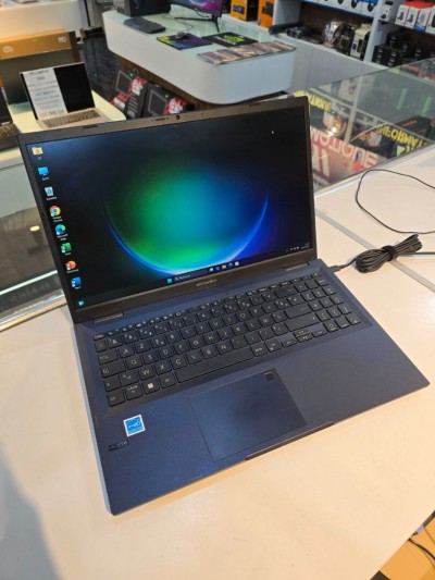 Asus EXPERTBOOK B1502 i3 12th 8GB 256SSD 15FHD