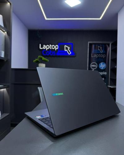 (VENDU) SAMSUNG GALAXY BOOK 4 15 I7 1355U 13EME 16GB 1000GB SSD IRIS XE GRAPHICS ECRAN 15.6 FHD LED