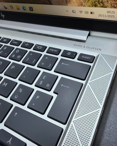 HP ELITEBOOK 830 G8 i7-1185G7 3.00GHZ 32Gb DDR4 512gb SSD INTEL IRIS XE GRAPHICS ECRAN 13.3 FHD