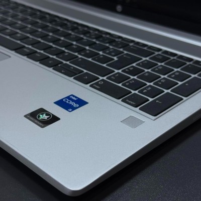(VENDU) HP PROBOOK 450 G9 i5-1235U 8Gb DDR4 256Gb SSD INTEL IRIS UHD GRAPHICS 15.6 FHD