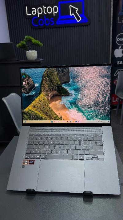 Asus zenbook s16 ryzen ai 9 hx 370 w 32gb ddr5 1000gb amd Radeon graphics 890M écran 16p 3K Oled