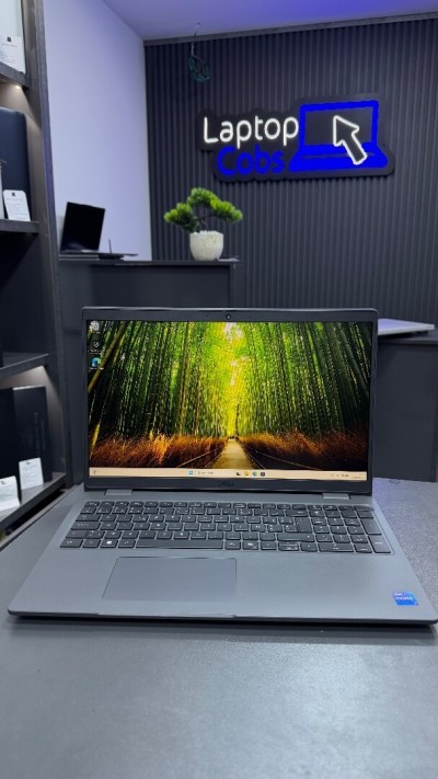 Dell latitude 3550 i7-1335U (13eme) 16gb 512gb ssd Intel UHd graphics 15.6pouce FHD