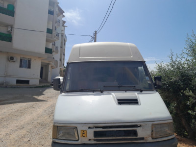 عربة-نقل-iveco-dayli-بومرداس-الجزائر
