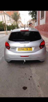 voitures-peugeot-208-2016-allure-facelift-sidi-bel-abbes-algerie