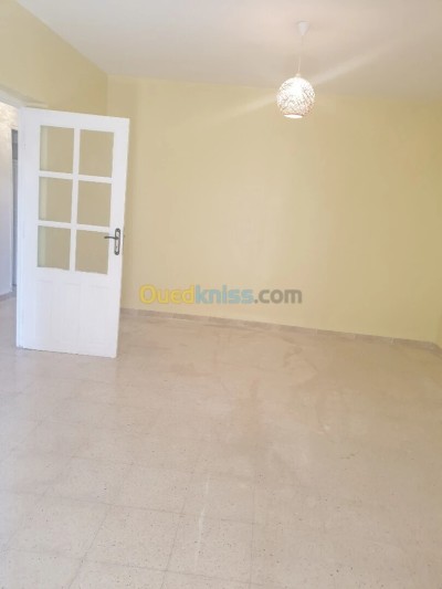 كراء شقة 3 غرف الجزائر سطاوالي