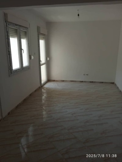 كراء شقة 4 غرف بومرداس قورصو