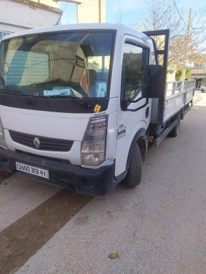 شاحنة-maxity-renault-2013-سدراتة-سوق-أهراس-الجزائر