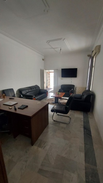 Rent Villa floor F5 Alger Hydra