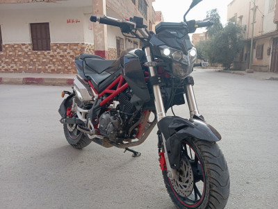 motos-scooters-benelli-tnt-135cc-2023-djelfa-algerie