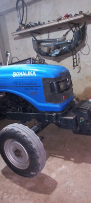 tracteurs-sonalika-d75-2012-tiaret-algerie