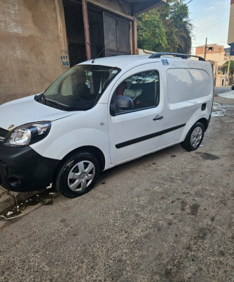 voitures-renault-kangoo-2015-confort-utilitaire-oran-algerie