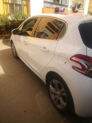 citadine-peugeot-208-2015-allure-alger-centre-algerie