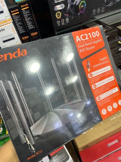 ROUTEUR Wi-Fi GIGABIT TENDA AC23 DOUBLE BANDE AC2100 7 ANTENNES