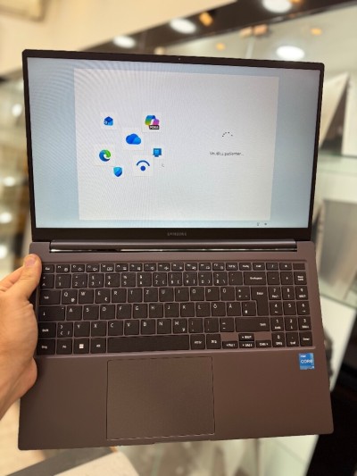 Samsung Galaxy Book 4 FHD - i3 1315U - 8Go - 256Go - Intel UHD Graphics