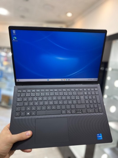 Dell Vostro 15 3520 FHD, i5 1135G7 - 8Gb Ram - 256Gb SSD - Intel Iris Xe Graphics 