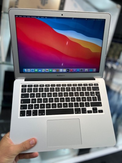 MacBook Air 2015 13.3" i5 - 8Go Ram - 128Go SSD - Intel HD Graphics 