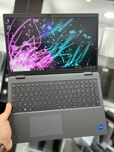 Dell Latitude 3540 FHD - i5 1335U - 8Gb Ram - 256Gb - Intel UHD Graphics 