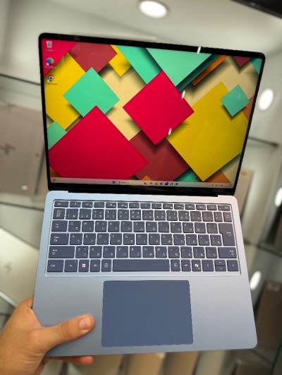 Microsoft SurFace Laptop 7 13.8 OLED - Snapdragon X - 16Go - 512Go - Adreno