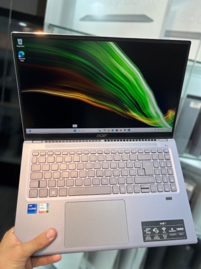 Acer Swift 3 16" FHD - i7 13620H - 16Go - 512Go - Intel Iris Xe Graphics 
