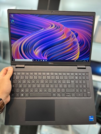 Dell Latitude 3520 FHD - i5 1135G7 - 8Go - 256Go - Intel Iris Xe Graphics 